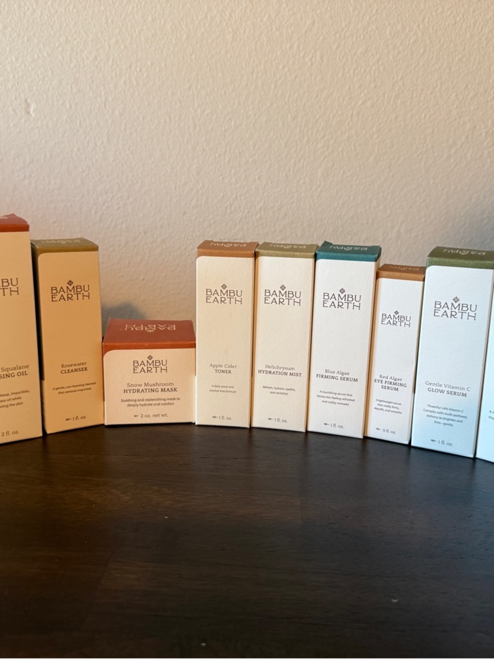 Assorted Women’s Skincare Set in Neutral & Green Shades